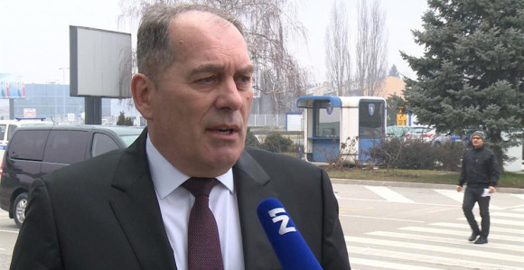 Apsolutno nisam tako komentarisao