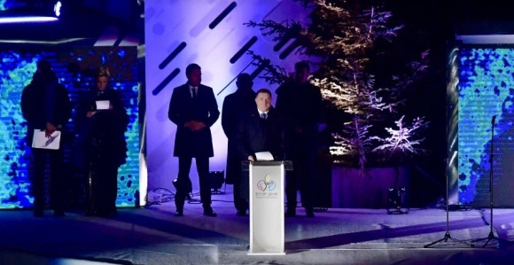 Zvižduci i aplauz za Dodika?!