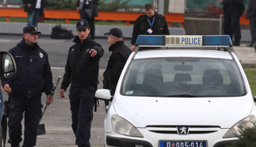 Lažni policajac htio ući u sudnicu u Beogradu