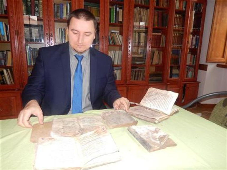U zidu kuće u Trebinju nađene stare knjige