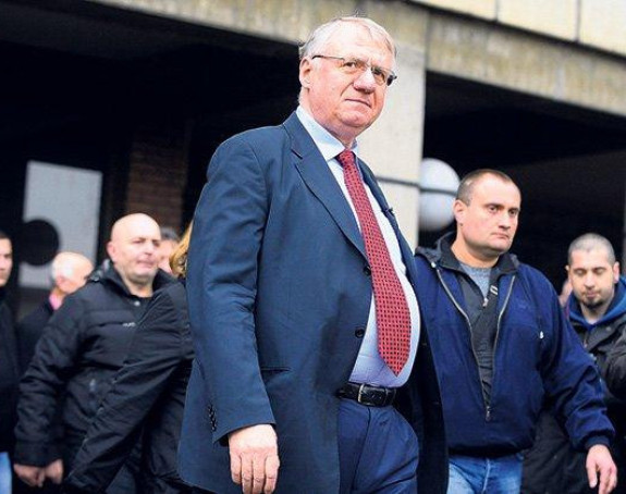 Saslušanje Šešelja odgođeno jer postupak nije očuvan u tajnosti