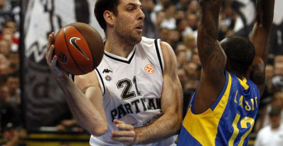 Potpisao Aleks Marić!