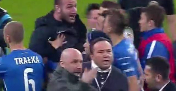 Nervozni Vanja... Pozivao protivnike na tuču, pa umalo prebio sudiju!
