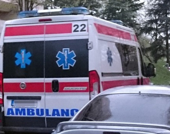 Poginuli momak i djevojka na motoru