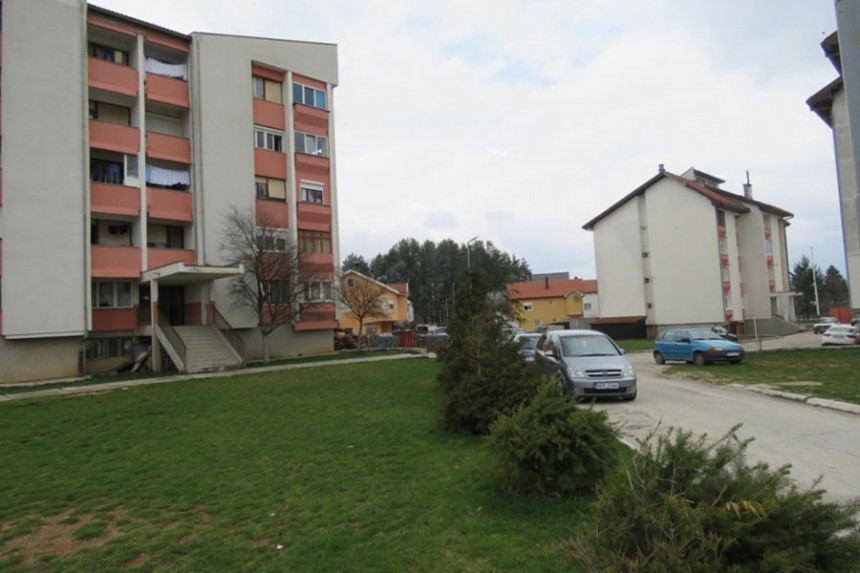 Nevesinje: Dječak pronašao bombu 