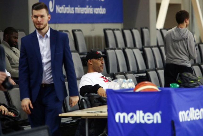 Lavar ponovo dotakao dno!