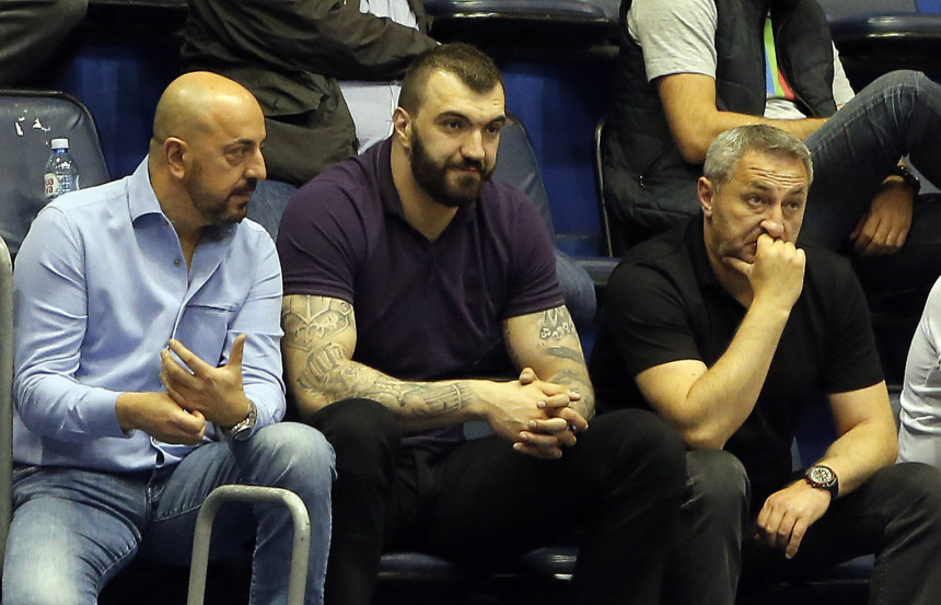 Peković na Kosmetu, bratimi Trepču i Partizan!