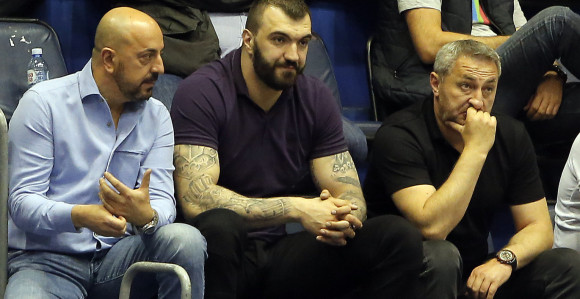 Peković na Kosmetu, bratimi Trepču i Partizan!