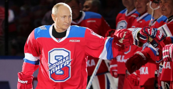 Путин поново заиграо хокеј