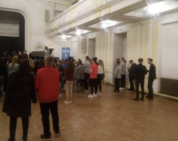 Debakl "Proslave punoljetstva"