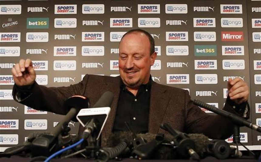 Halo, Rafa, ovdje banka! Na vaš račun leglo je 700.000 evra! To je zato što je Real postao prvak Evrope...!