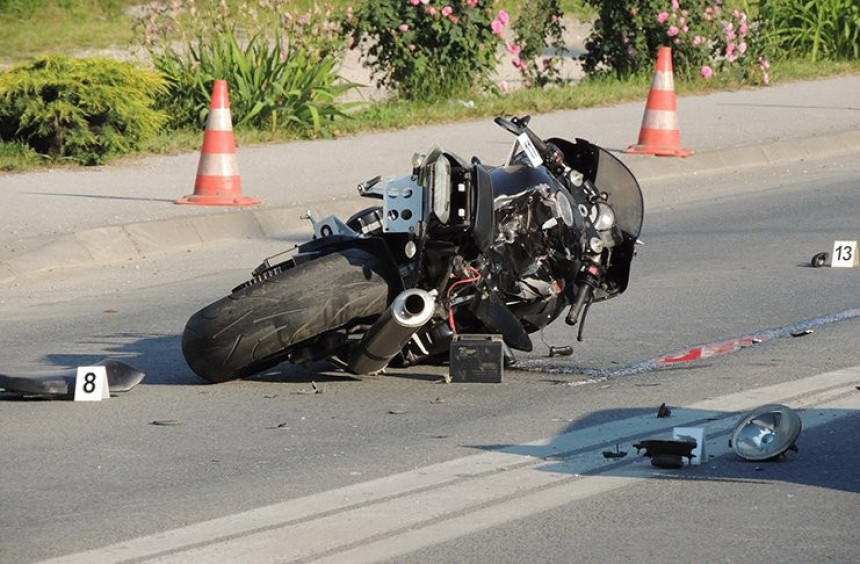 Teže povrijeđen motociklista