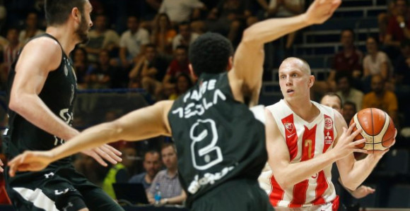 Zvezdi prvi meč finala!