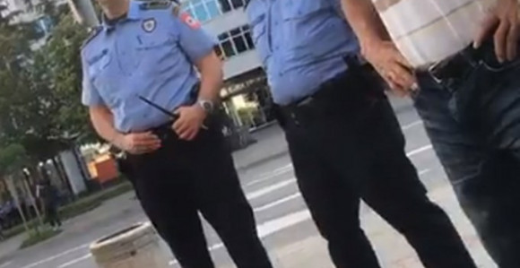 Građane dočekala policija na ulazu