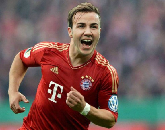 Gece se oprostio sa saigračima, počeli pregovori sa Englezima!