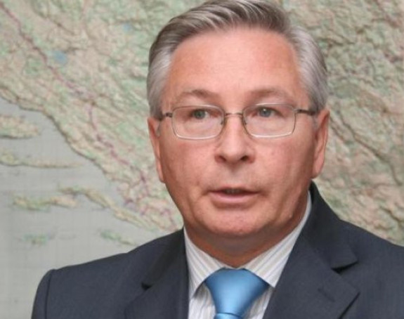 Ko cjepka opoziciju, pomaže režimu