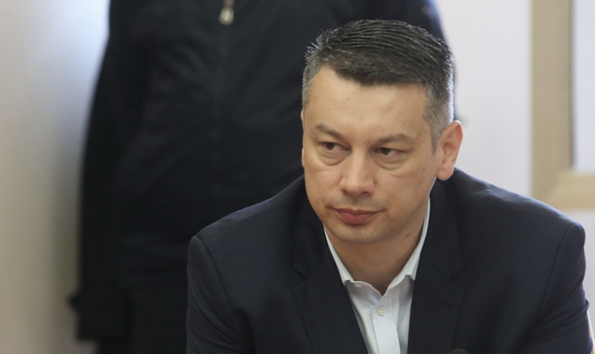 Слиједи уклањање наплатних кућица