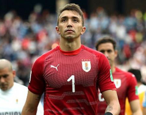 Video: Glavu gore Muslera!