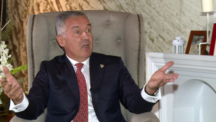 Đukanović ne vidi sukob sa SPC