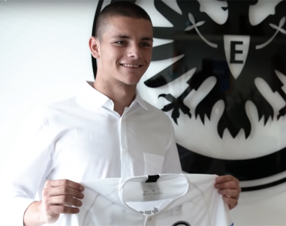 Jang Bojs razbio Frankfurt, Joveljić već dao!