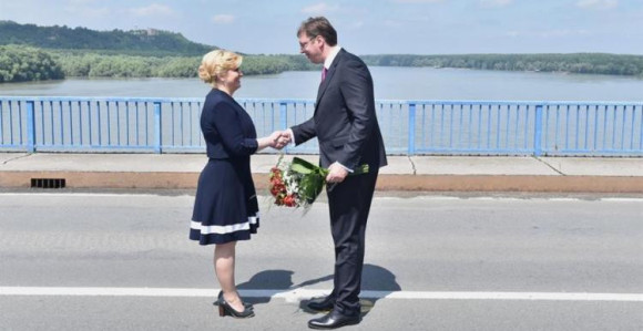 Šarena granica oko Šarengrada