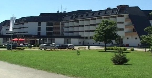 B. Vrućica nije dobila zemljište