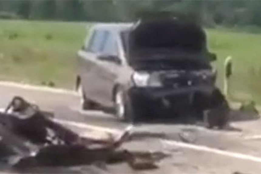 Sudar tri vozila u Istri: Prešao u suprotni smjer