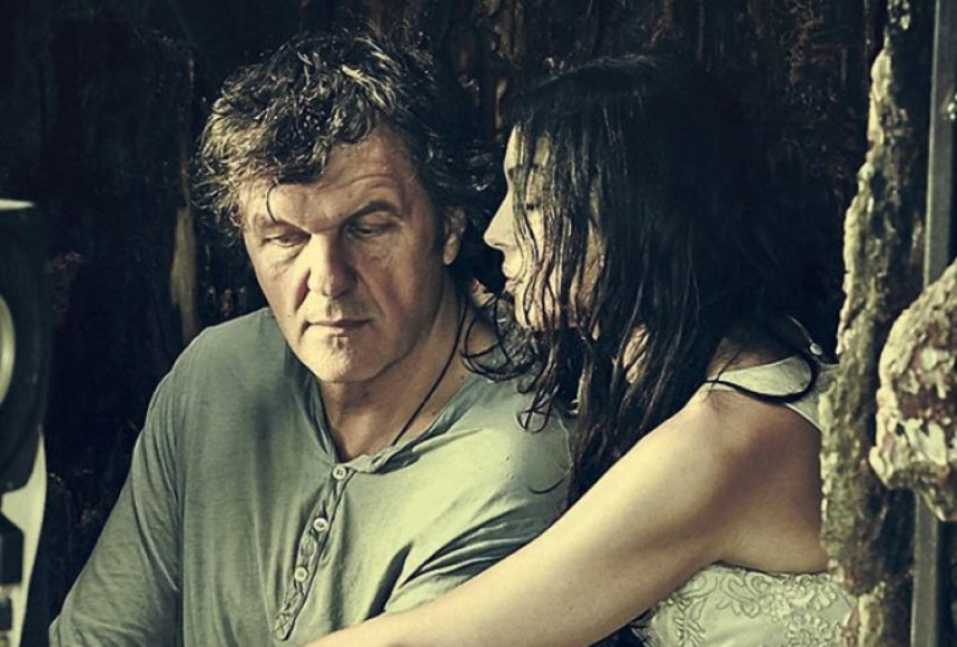 "Na momente zbrkan, infantilan i nepovezan"