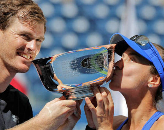 Martina Hingis sa Marijem do 24. GS titule u karijeri!