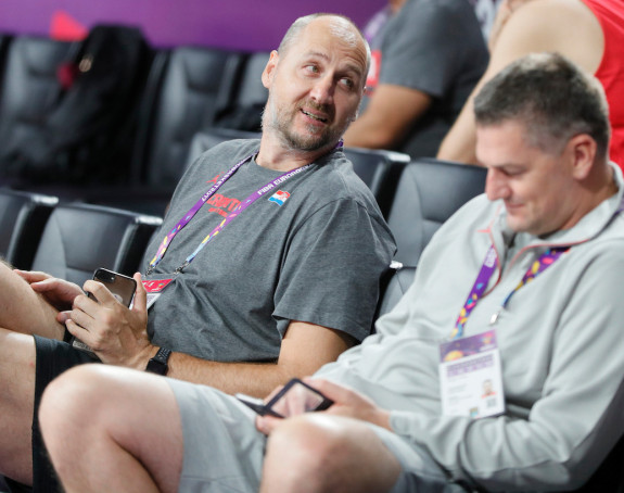 Rađa o Srbiji: Imate sriće, je*i ga!