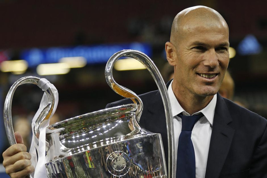 Oglasio se Zidan: Uskoro se vraćam!