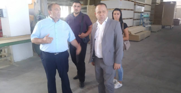 Cijeniti radnike i proizvođače