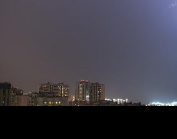 Video udara groma u zgradu