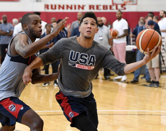 Kokoškov u problemu - Buker mora na operaciju!