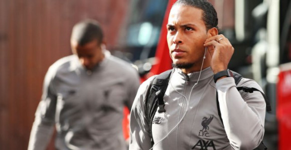 Van Dajk ne dobija povišicu!