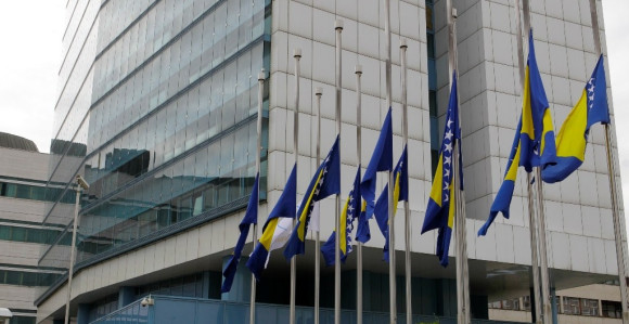 Ko je odgovoran što BiH ne liči na pravu državu?