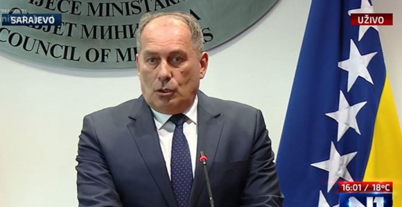 Dodikov poziv u domenu fantazije