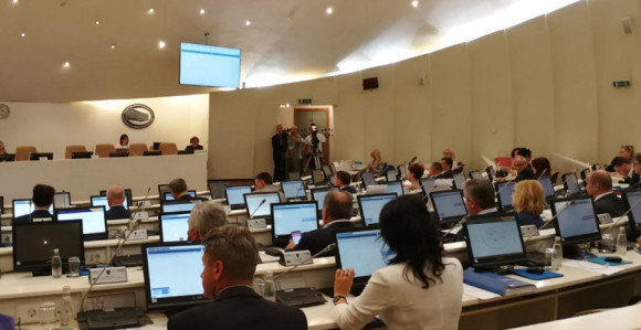 Minut rada u Parlamentu BiH košta  2.800 KM