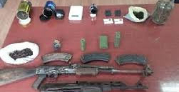 Пронађена дрога, оружје, разни експлозив