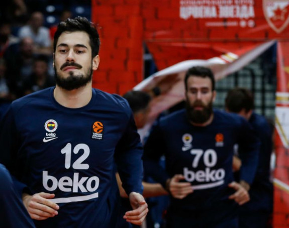 Delije vrijeđale Kalinića - "Mustafa", druge tribine ga branile!