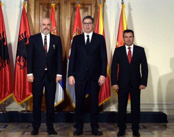 Održan sastanak Vučića, Zaeva i Rame u NS