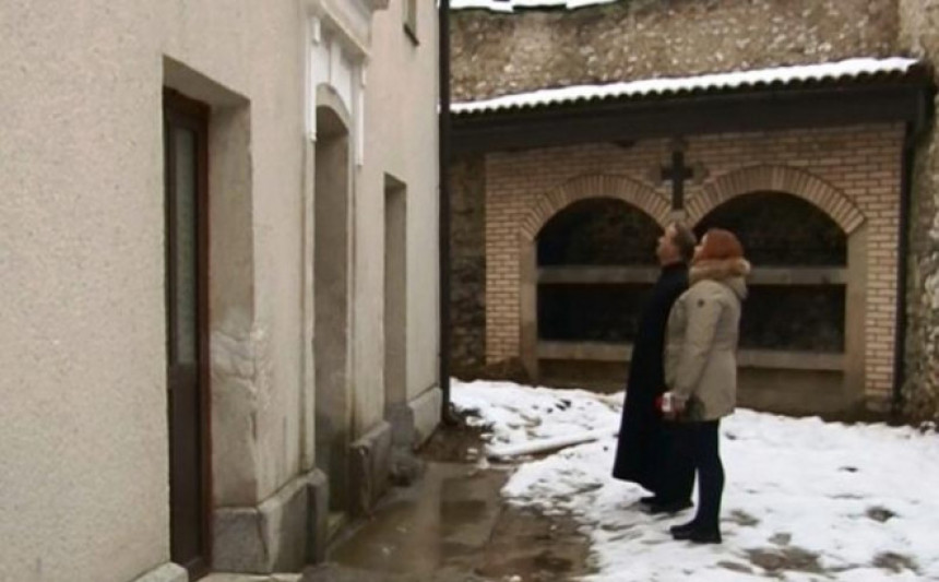 Travničani spašavaju hram od urušavanja