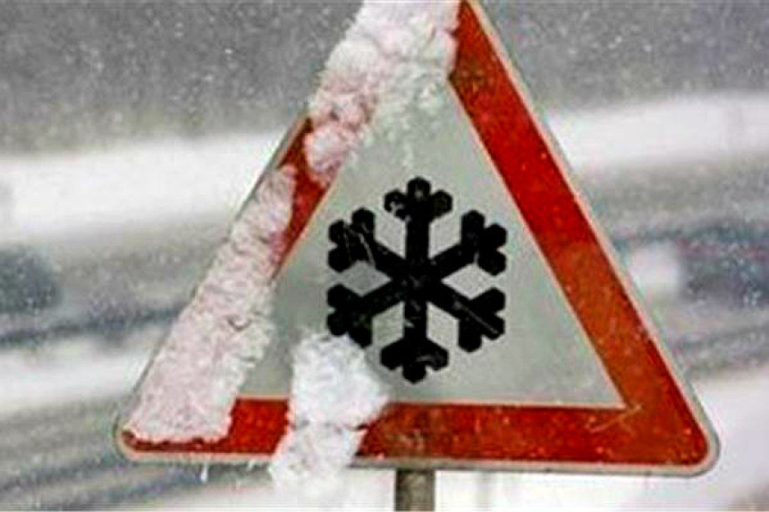 Vozači oprez: Snijeg na određenim dionicama