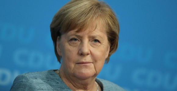 Меркел позвала на развијање модерног оружја