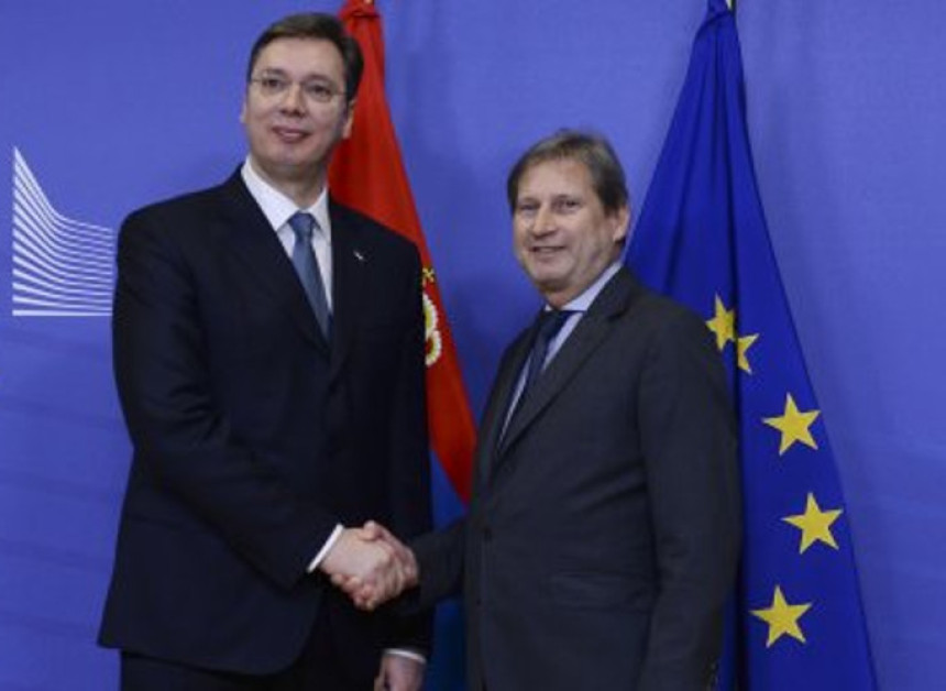 Комесар за проширење ЕУ данас у Београду