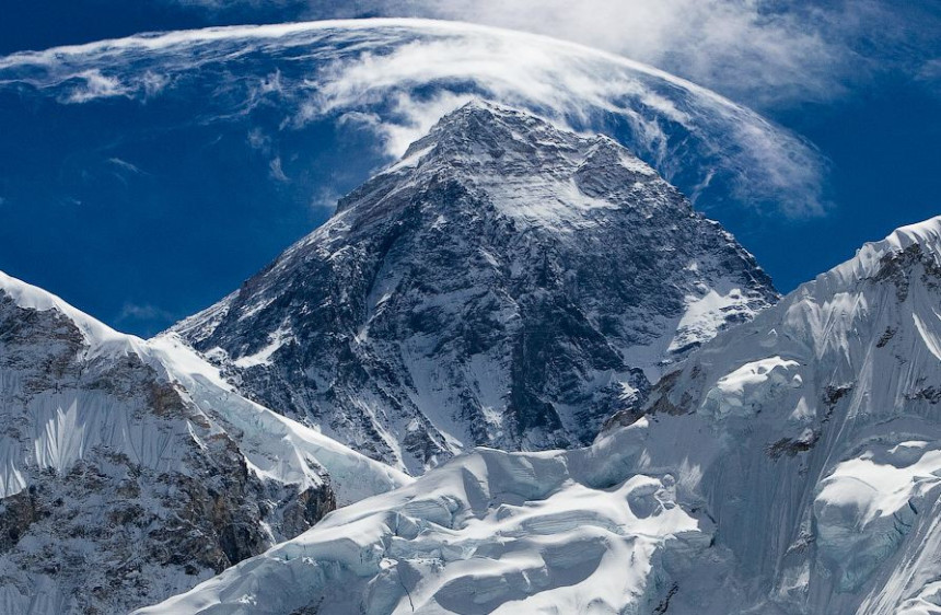 Mont Everest se topi
