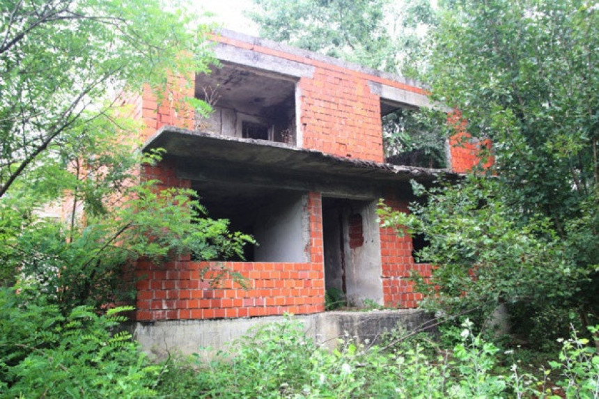 Srbi protjerani, opljačkani, poniženi