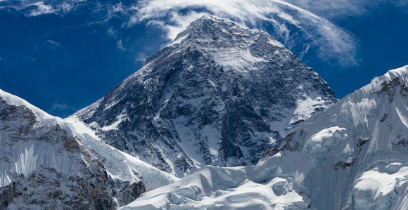 Mont Everest se topi