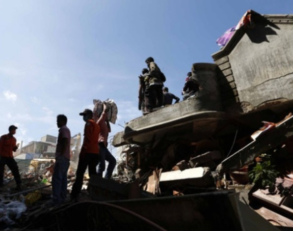 Индонезија: Око 45.000 људи без крова над главом