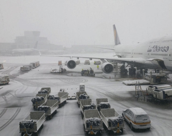 Otkazano više od 300 letova